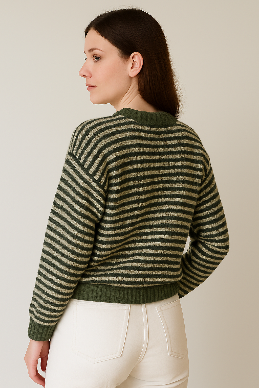Zachte gestreepte trui – saliegroen